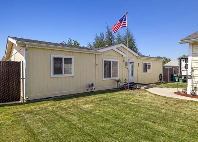 Property at 7550 Hilyard Ave, Klamath Falls, OR 97603, 5 beds, 2 baths