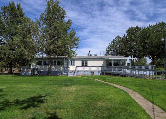 Property at 14632 SW Peninsula Dr, Terrebonne, OR 97760, 3 beds, 2 baths