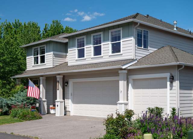 Property at 2254 NE Arapahoe Ct, Redmond, OR 97756, 3 beds, 2.5 baths