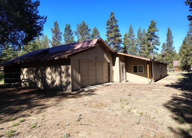 Property at 52760 Wayside Loop, La Pine, OR 97739, 3 beds, 1 bath