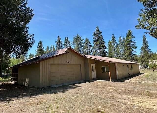 Property at 52760 Wayside Loop, La Pine, OR 97739, 3 beds, 1 bath