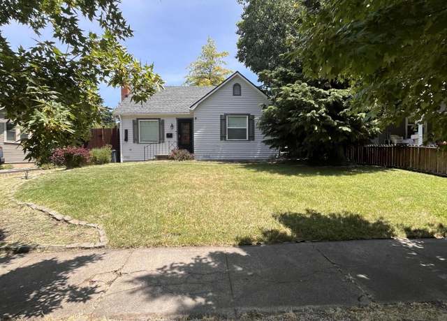 Property at 207 Vancouver Ave, Medford, OR 97504, 2 beds, 2 baths