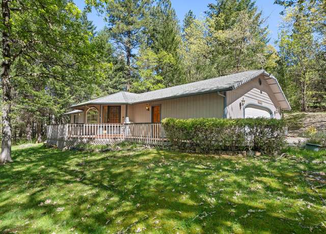 Property at 3999 Cloverlawn Dr, Grants Pass, OR 97527, 3 beds, 2 baths