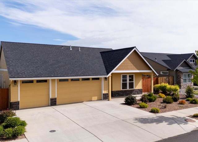 Property at 2571 NW Greenwood Ave, Redmond, OR 97756, 4 beds, 2 baths