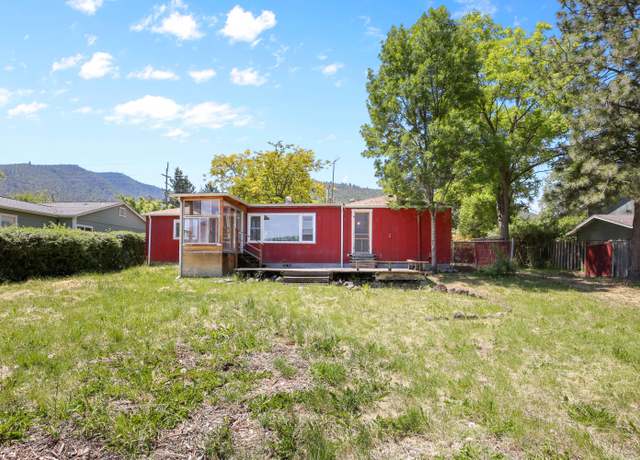 Property at 1707 Talent Ave, Talent, OR 97540, 3 beds, 2 baths