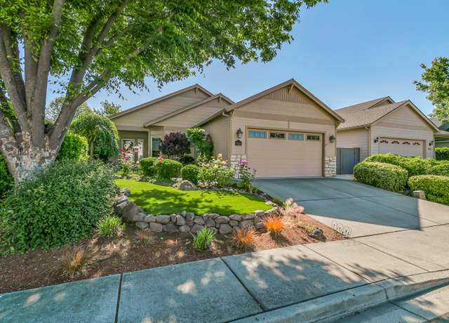 Property at 931 Village Cir, Medford, OR 97504, 3 beds, 2 baths