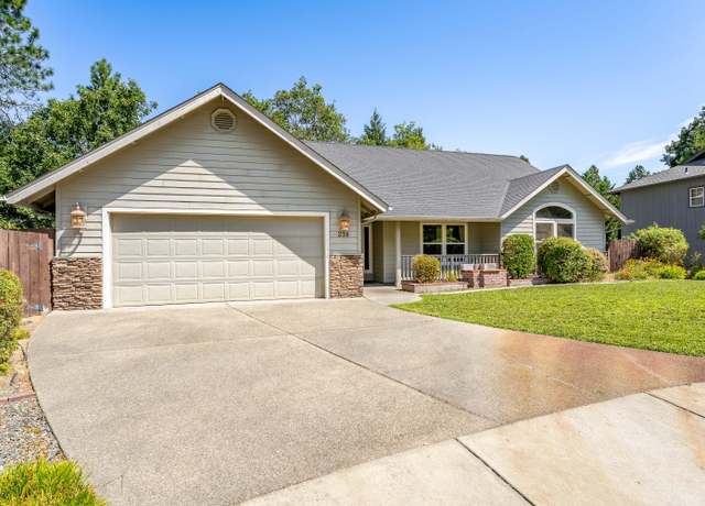 Property at 214 SE Sapphire Ct, Grants Pass, OR 97527, 4 beds, 3 baths