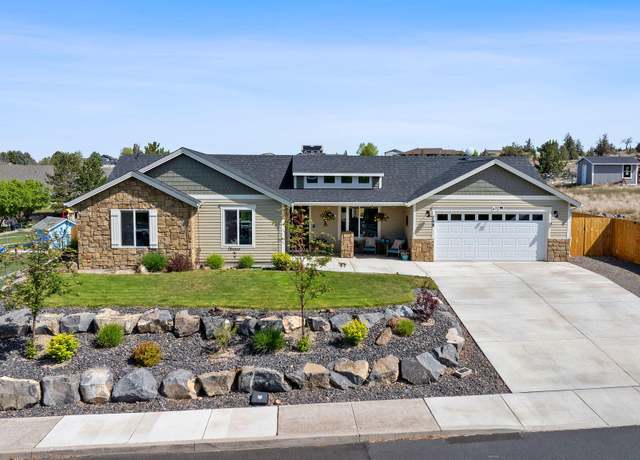Property at 708 NE A St, Madras, OR 97741, 3 beds, 2.5 baths