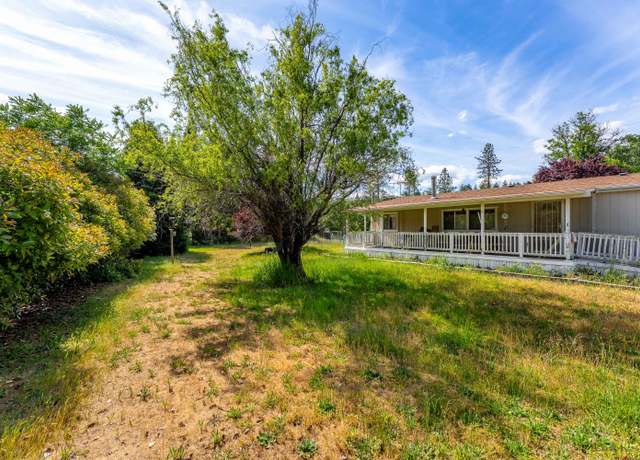 Property at 8550 Monument Dr, Grants Pass, OR 97526, 3 beds, 2 baths