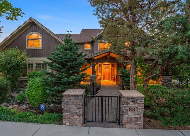 Property at 882 NW Haleakala Way, Bend, OR 97703, 3 beds, 3 baths