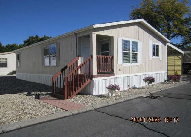 Property at 4200 Summers Ln #17, Klamath Falls, OR 97603, 2 beds, 2 baths