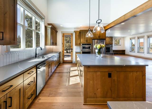Property at 17818 SW Chaparral Dr, Powell Butte, OR 97753, 4 beds, 2.5 baths