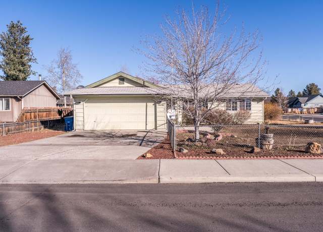 Property at 2803 SW Quartz Ave, Redmond, OR 97756, 3 beds, 2 baths