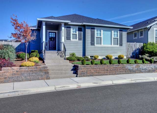 Property at 3835 Creek Mont Dr, Medford, OR 97504, 3 beds, 2 baths