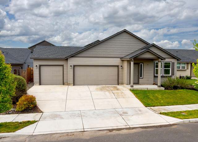 Property at 3650 SW Pumice Pl, Redmond, OR 97756, 3 beds, 2 baths
