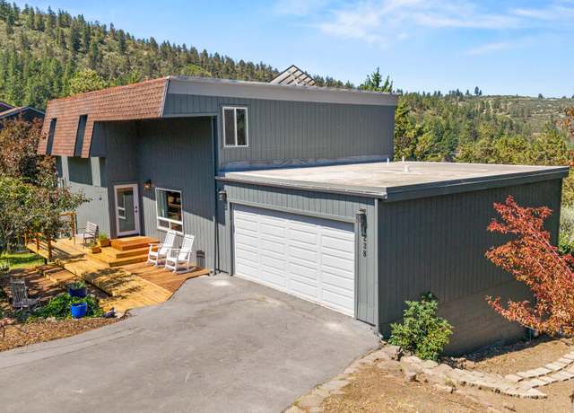 Property at 1238 Buck Island Dr, Klamath Falls, OR 97601, 4 beds, 3.5 baths