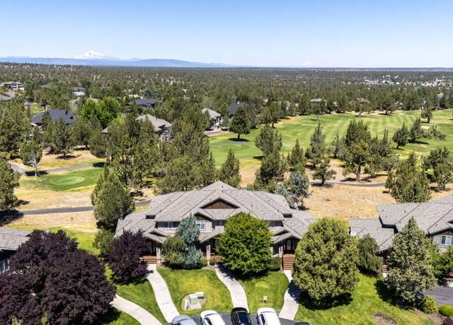 Property at 8515 Golden Pheasant Ct, Redmond, OR 97756, 4 beds, 3.5 baths