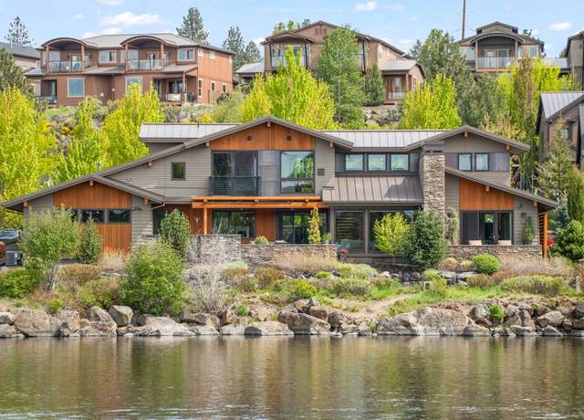 Property at 849 SW Theater Dr, Bend, OR 97702, 3 beds, 2.5 baths