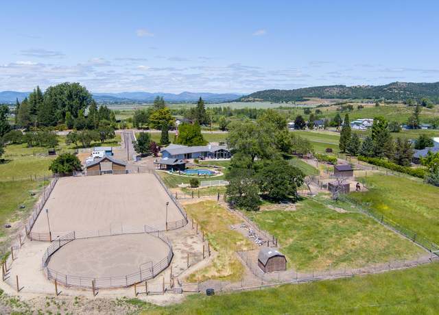 Property at 2872 Coker Butte Rd, Medford, OR 97504, 3 beds, 2.5 baths
