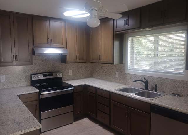Property at 594 Coutant Ln, Grants Pass, OR 97527, 3 beds, 1.5 baths