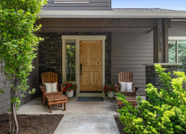 Property at 19133 NW Chiloquin Dr, Bend, OR 97703, 4 beds, 2.5 baths