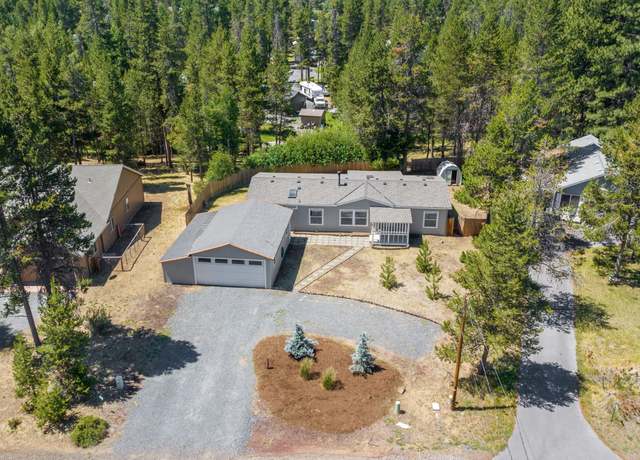 Property at 55951 Snow Goose Rd, Bend, OR 97707, 3 beds, 2 baths