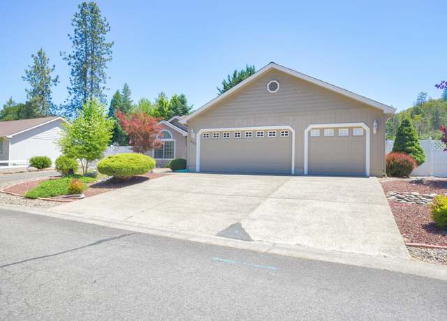 Property at 600 Yew Wood Dr, Shady Cove, OR 97539, 3 beds, 2 baths