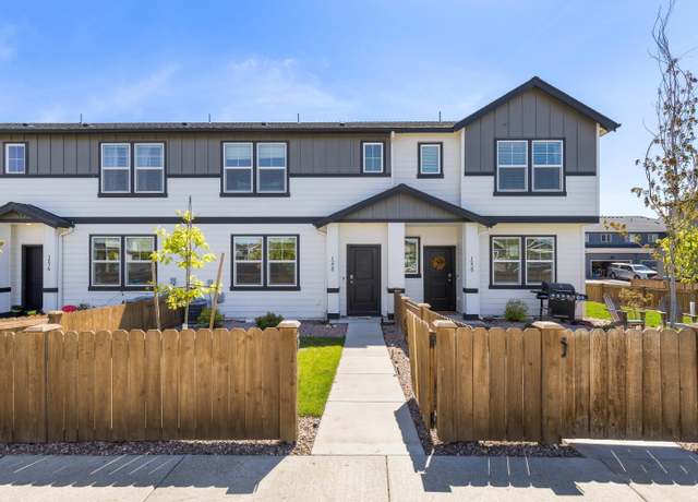 Property at 1226 NW Upas Pl, Redmond, OR 97756, 3 beds, 2.5 baths