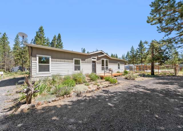Property at 16790 Sun Country Dr, Bend, OR 97707, 3 beds, 2 baths