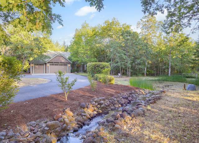 Property at 175 Carolbrooke Pl, Grants Pass, OR 97526, 3 beds, 2 baths