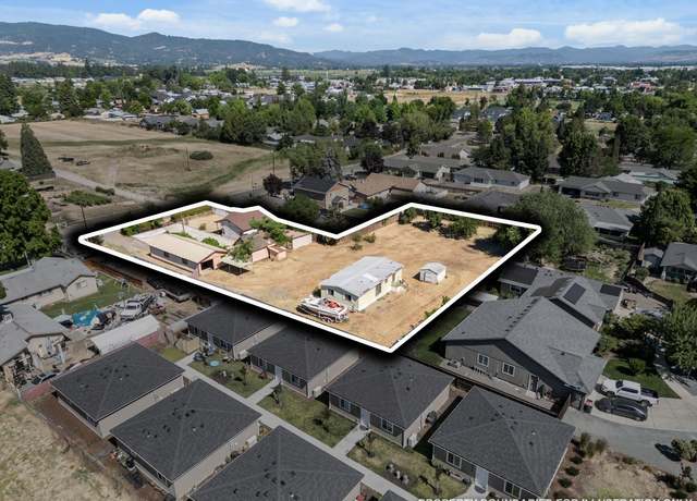 Property at 805 Cherry St, Medford, OR 97501, 2 beds, 1 bath