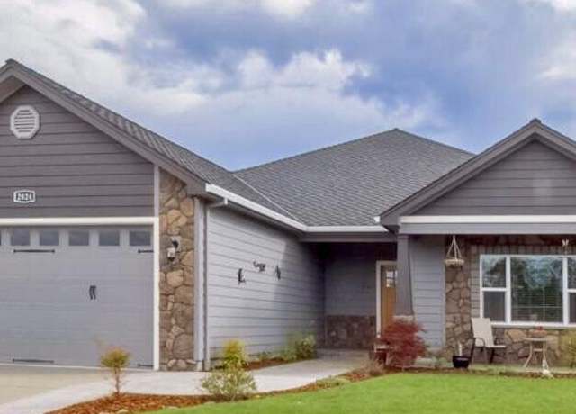 Property at 2024 Rabun Way, Central Point, OR 97502, 3 beds, 2 baths