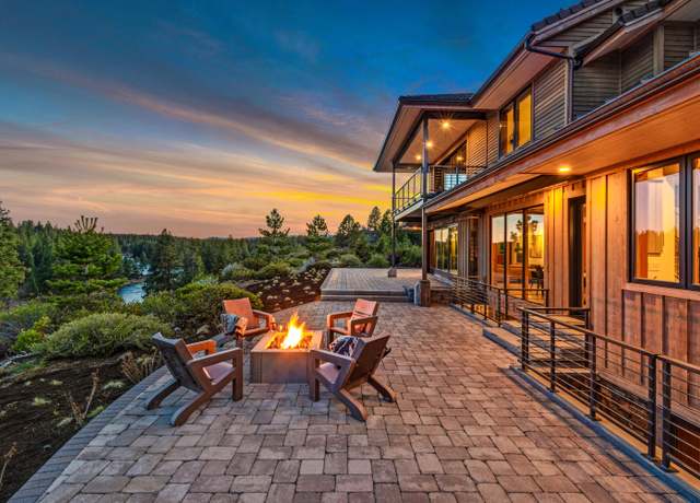 Property at 60925 Bachelor View Rd, Bend, OR 97702, 3 beds, 4.5 baths