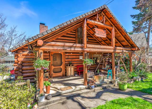 Property at 645 E California St, Jacksonville, OR 97530, 3 beds, 3 baths