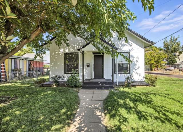 Property at 144 N 5th St, Central Point, OR 97502, 2 beds, 1 bath