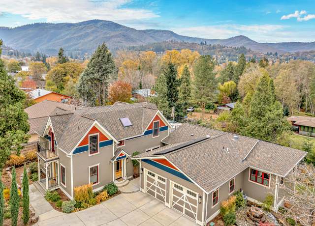 Property at 767 Oak St, Ashland, OR 97520, 4 beds, 4 baths