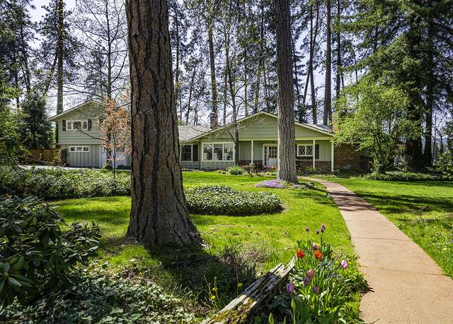 Property at 158 Renault Ave, Medford, OR 97501, 3 beds, 2.5 baths