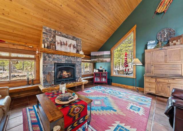 Property at 17884 Flat Top Ln, Sunriver, OR 97707, 2 beds, 2 baths