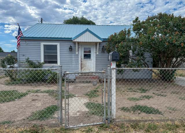 Property at 750 NW 2nd St, Prineville, OR 97754, 2 beds, 1 bath