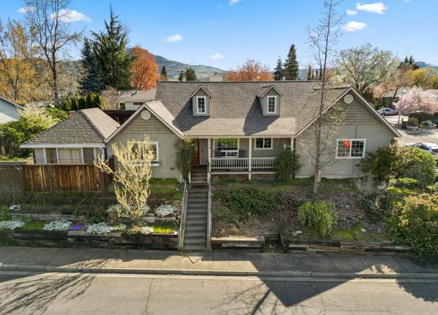 Property at 1401 Matthews Pl, Medford, OR 97504, 3 beds, 2 baths