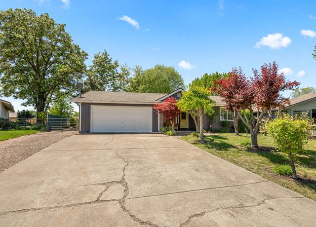 Property at 3033 Connell Ave, Medford, OR 97501, 3 beds, 2 baths