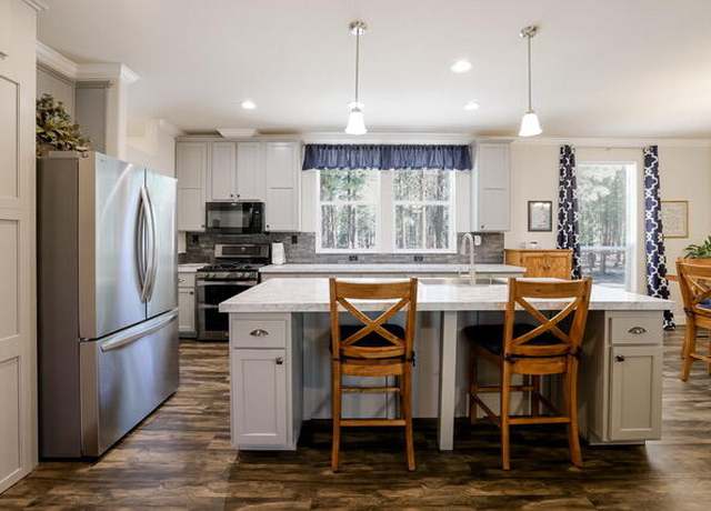Property at 15120 Ponderosa Loop, La Pine, OR 97739, 3 beds, 2 baths