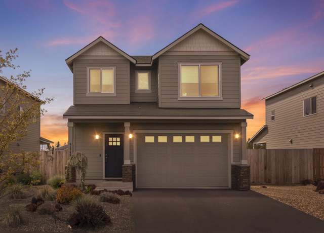 Property at 51769 Fordham Dr, La Pine, OR 97739, 3 beds, 2.5 baths