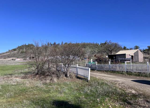 Property at 6212 Sweet Ln, White City, OR 97503, 3 beds, 2 baths