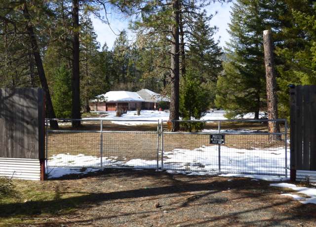 Property at 230 Burch Dr, Cave Junction, OR 97523, 3 beds, 1.5 baths