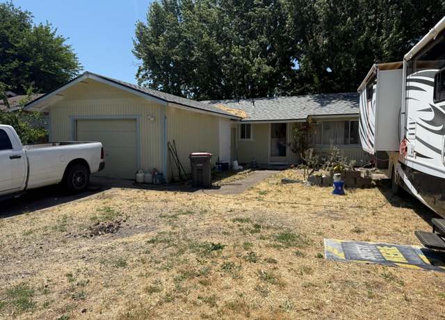 Property at 8045 Hale Way, White City, OR 97503, 3 beds, 1.5 baths