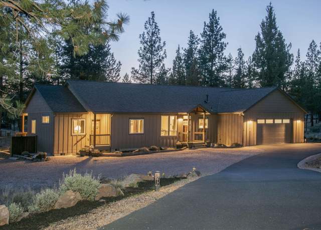 Property at 70255 Mustang Dr, Sisters, OR 97759, 4 beds, 3 baths