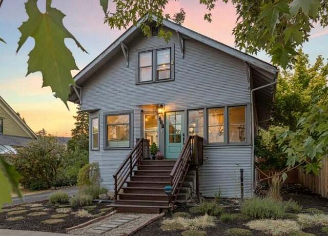 Property at 227 Jefferson St, Klamath Falls, OR 97601, 4 beds, 2.5 baths