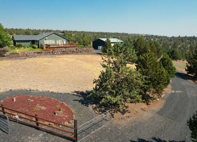 Property at 5720 SE Pueblo Rd, Prineville, OR 97754, 3 beds, 2 baths