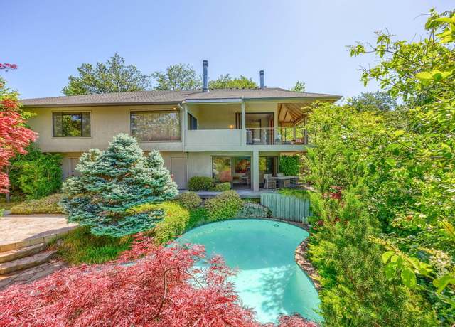 Property at 1630 NW Olmar Dr, Grants Pass, OR 97526, 5 beds, 3.5 baths